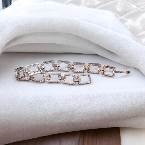 Luxury Rectangle Silver Bracelet - Picture 4 of 11